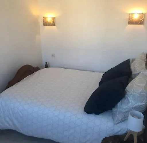 Les Micocouliers - Spacieuse Maison,4chambres ,avec Jardin- Parking -wifi * Безье